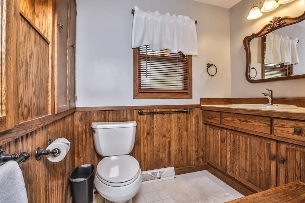 Hilltop - Serenity Bay Resort 2 Bedroom Cabin