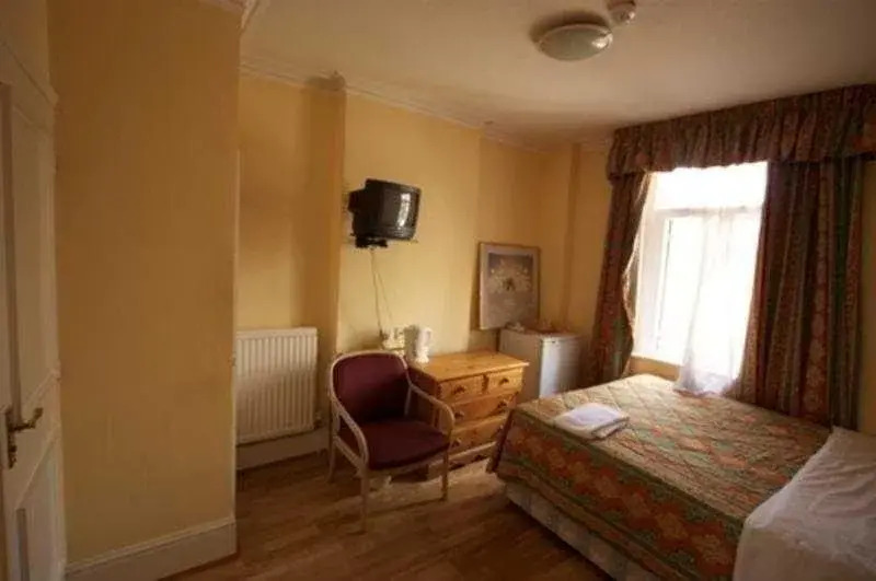 Camelot House Hotel