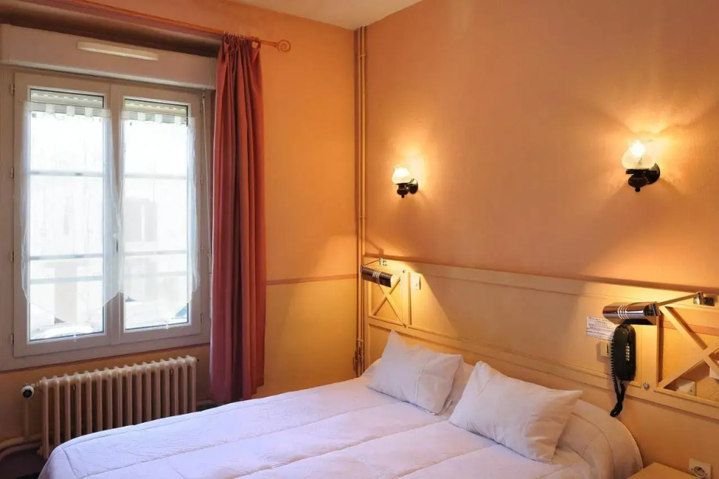 Logis Hostellerie Du Cheval Blanc