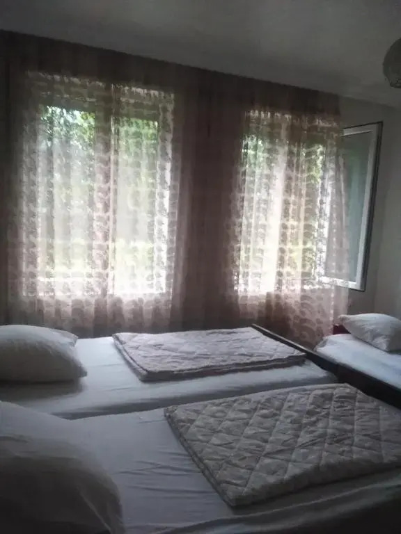 Khatuna guest house