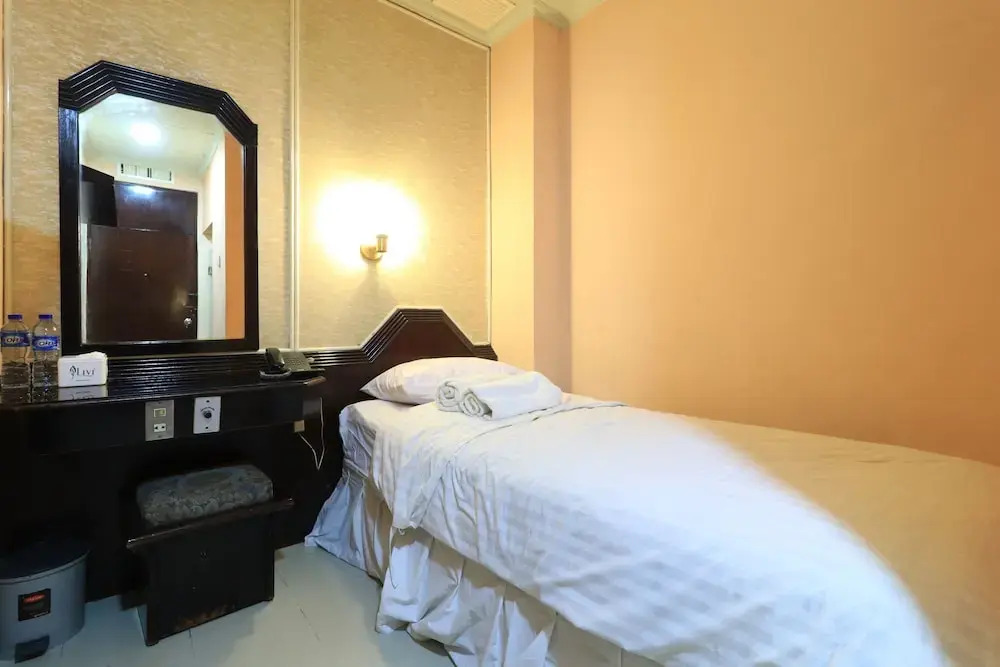 Urbanview Hotel P Residence Asemka