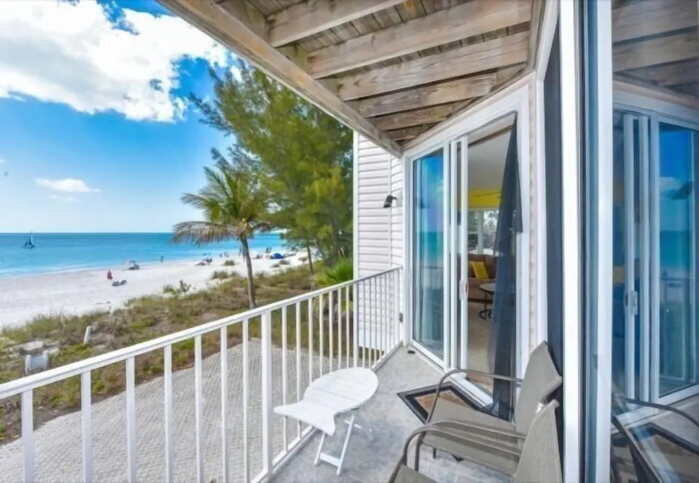 Gulf Breeze B 2 Bedroom Condo by RedAwning