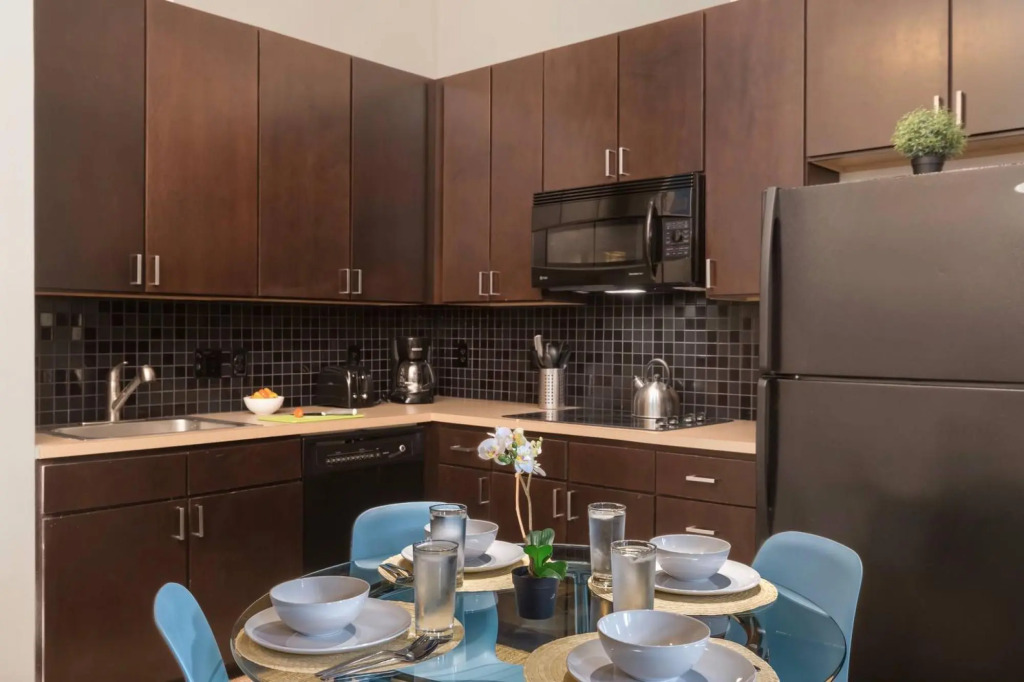 Apartment 10 Min Walk to Epicenter with Wifi