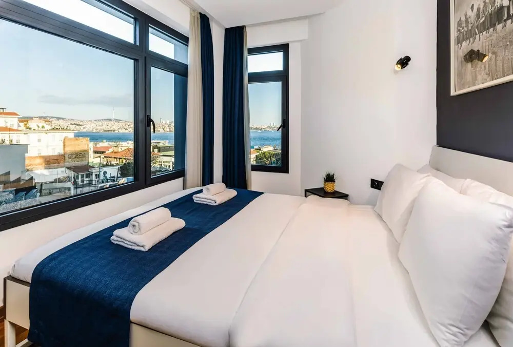 Monnas Bosphorus
