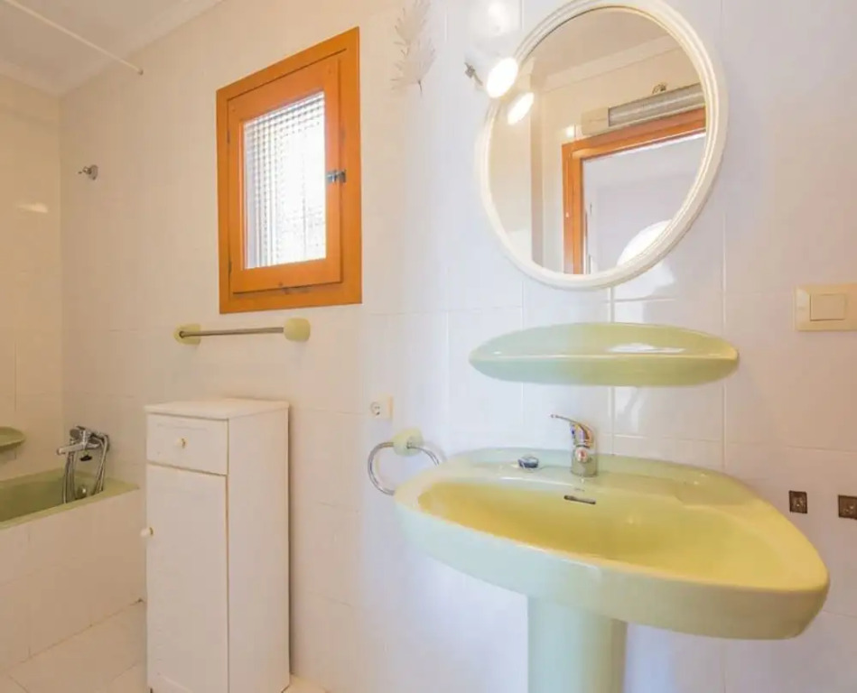Villa - 4 Bedrooms with Pool and WiFi - 106418