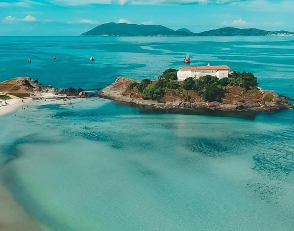 Cabo Frio frente Mar 03qt