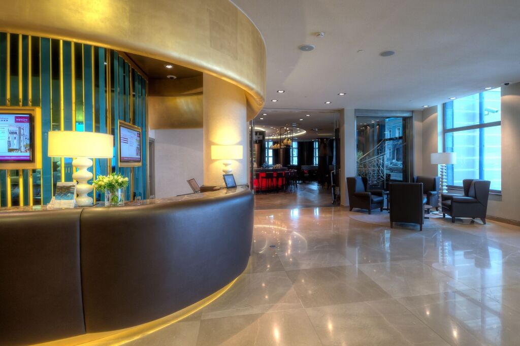 Mercure. Mercure ibis Adagio Павелецкая. Бахрушина 11 гостиница Меркурий. Гостиница Mercure Москва. Отель Меркури Москва Павелецкая.