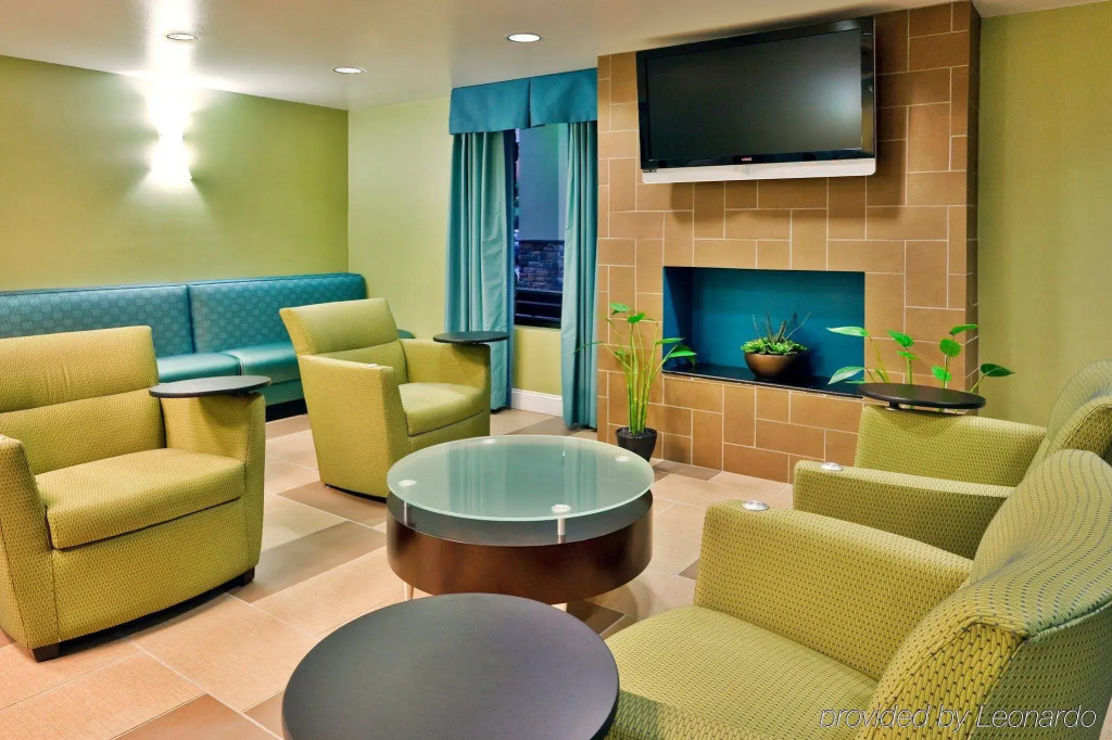 Holiday Inn Express Hotel & Suites Nashville Brentwood 65S