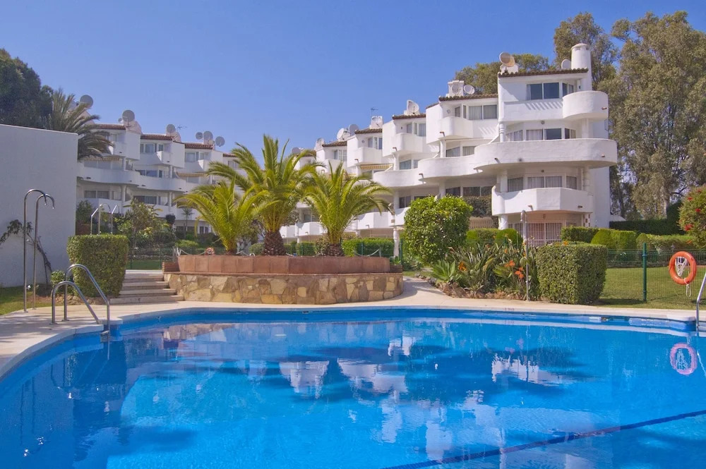 Spacious duplex apartment near the beach