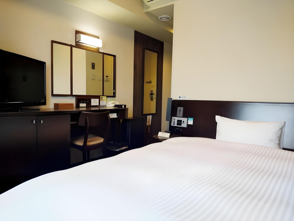 Hotel Route-Inn Gifuhashima Ekimae