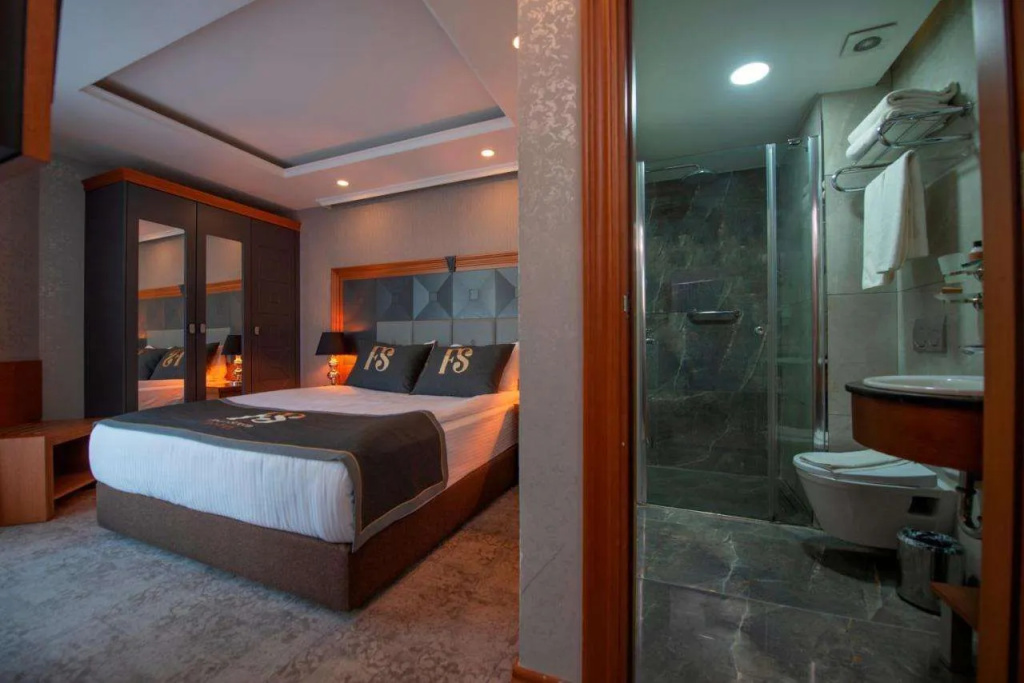 FOUR SEVEN HOTEL