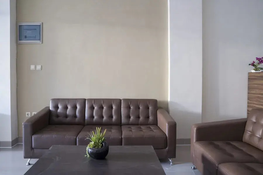 Nite & Day Jakarta Bandengan by RedDoorz