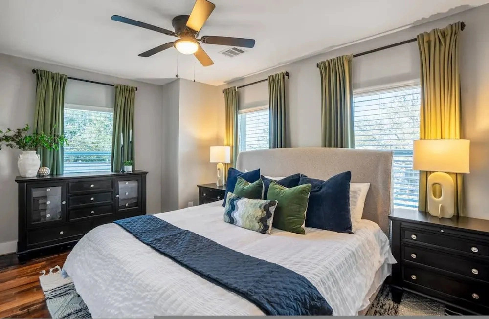 Modern 2BR Home With King Beds Near Downtown