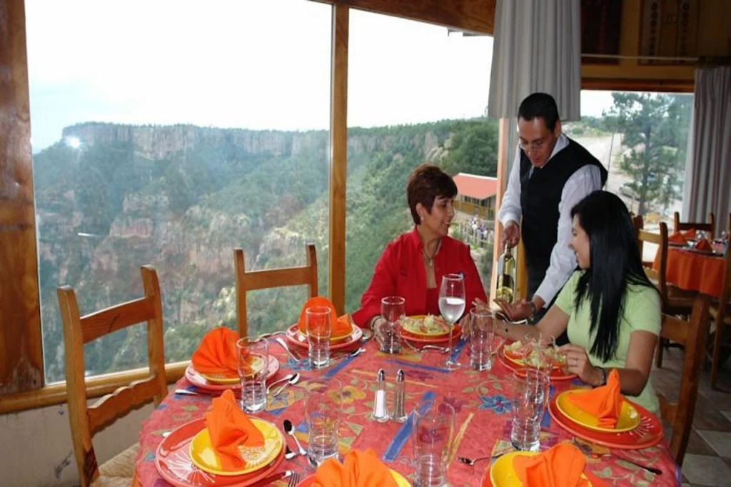 Hotel Divisadero Barrancas