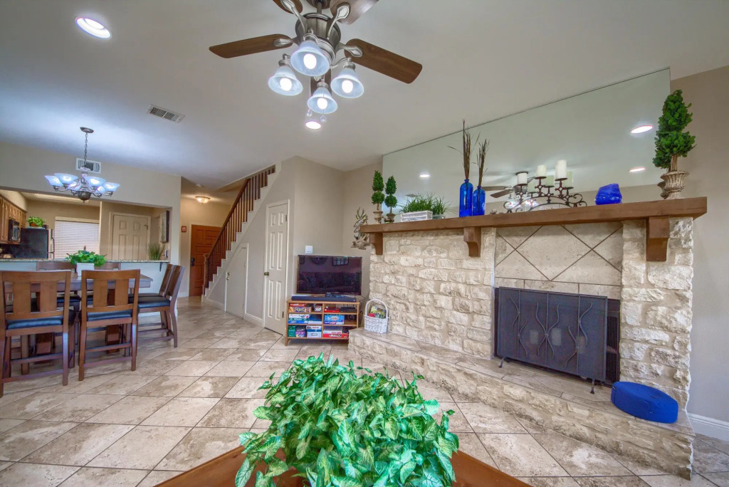 River Zen CW C207 in New Braunfels