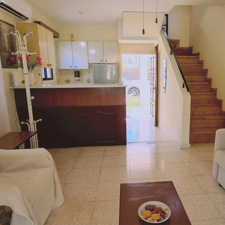 52 MEN - Sea Gem Apartment