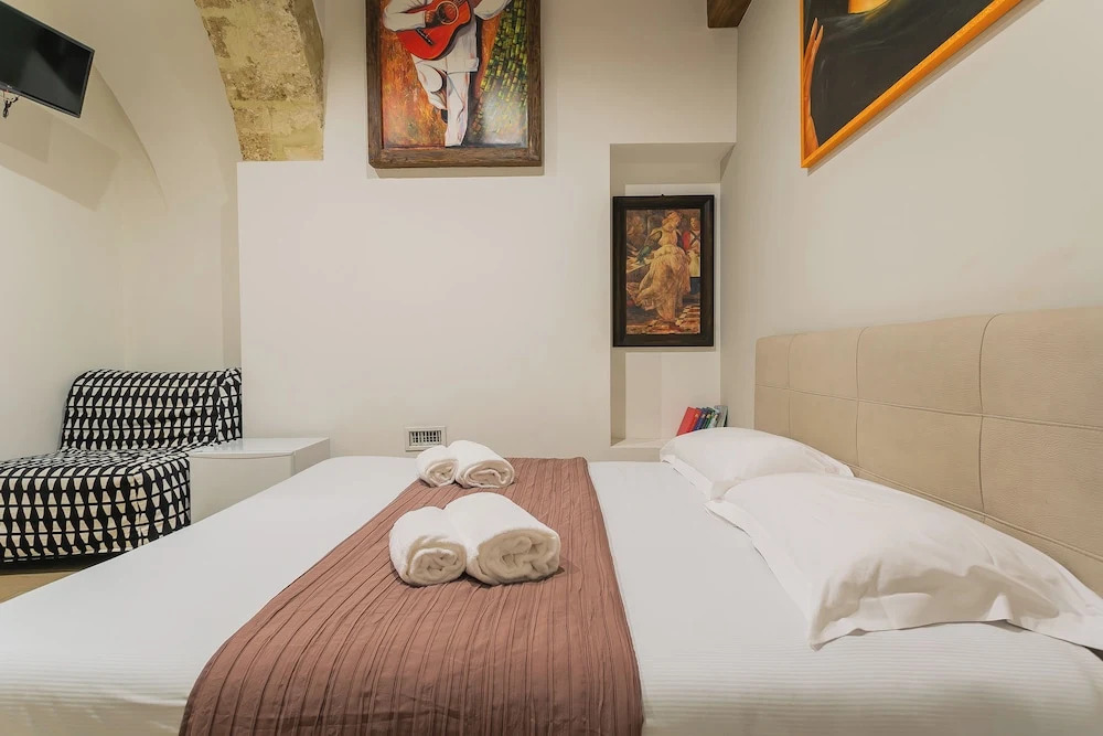 Red Rooms by Wonderful Italy