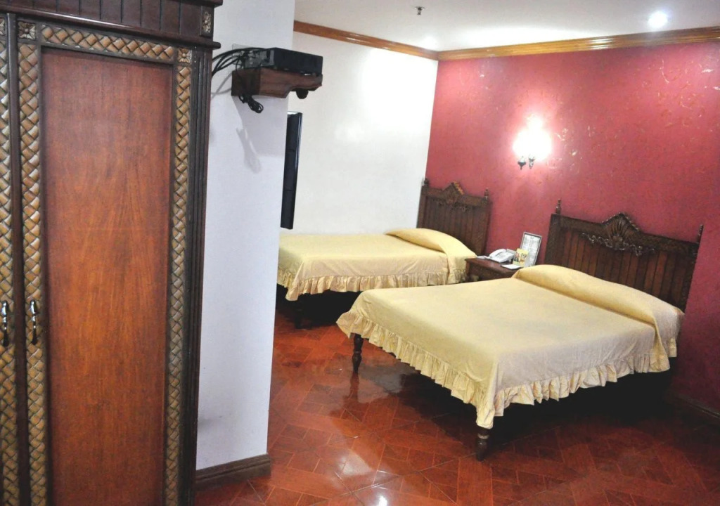 Pearlmont Hotel