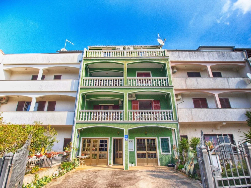 Apartments Maja