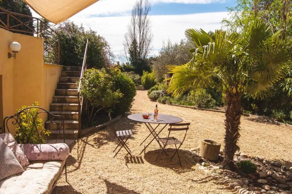 Ecrin de verdure avec accès piscine en plein Aix