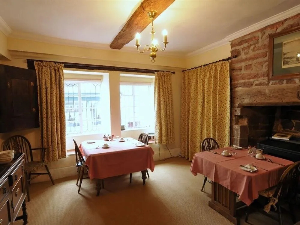 The Old Court House Guest House