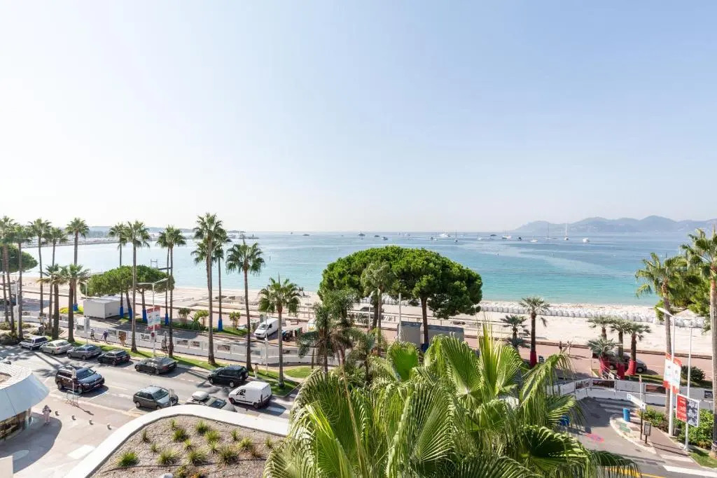 CROISETTE Palais MIRAMAR FRONT DE MER