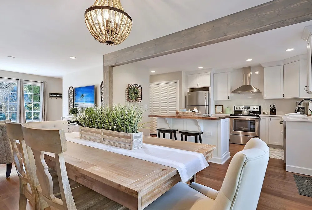 High-End Townhouse, Near Beach, Dining, Downtown townhouse