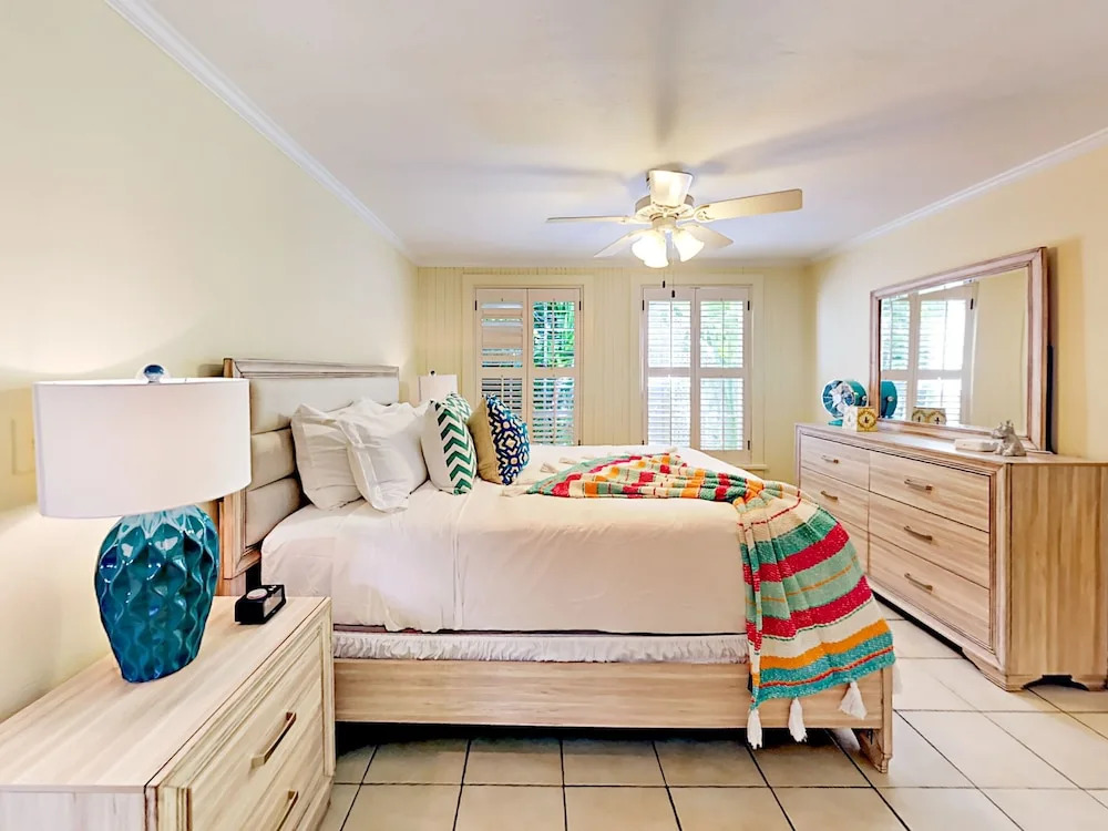 El Cid Tropical Getaway Home 4 Bedrooms 4 Bathrooms Home