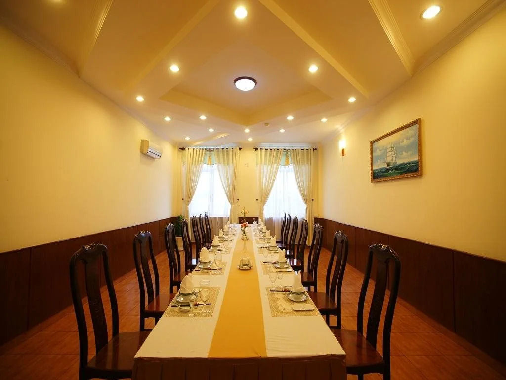 Ham Luong Hotel
