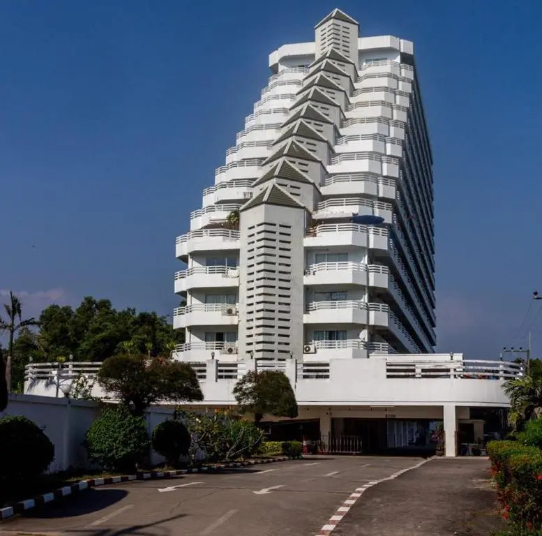 Apartments by the sea