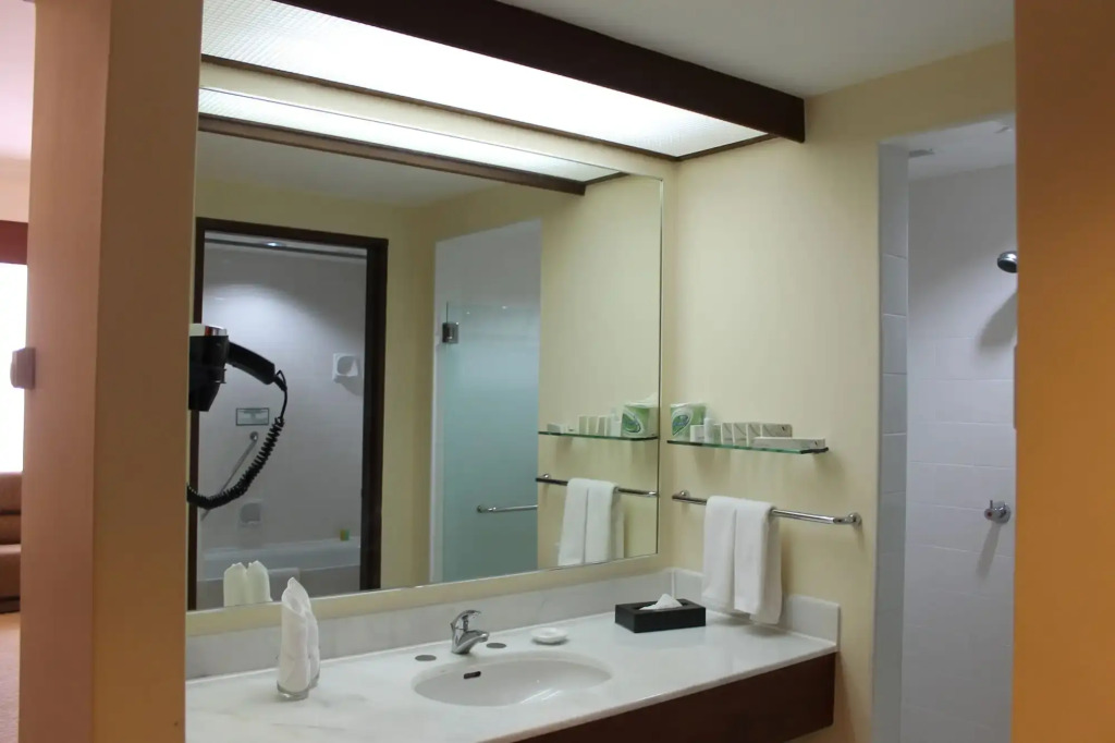 The Bayview Beach Resort