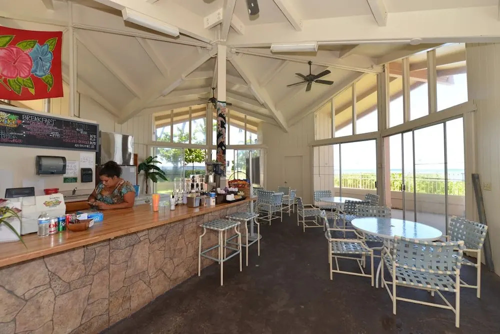Royal Kahana 618 by RedAwning