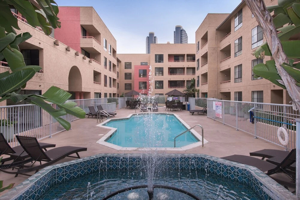 Chic Gaslamp Quarter Suites by Sonder