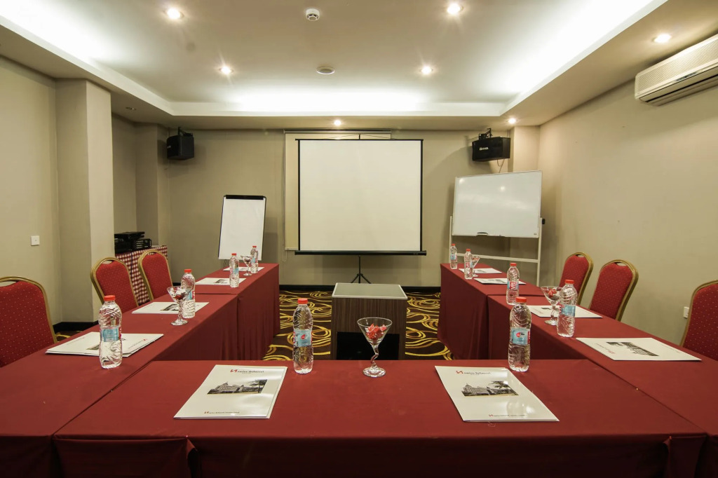 Grand Eska Hotel & Suites Batam