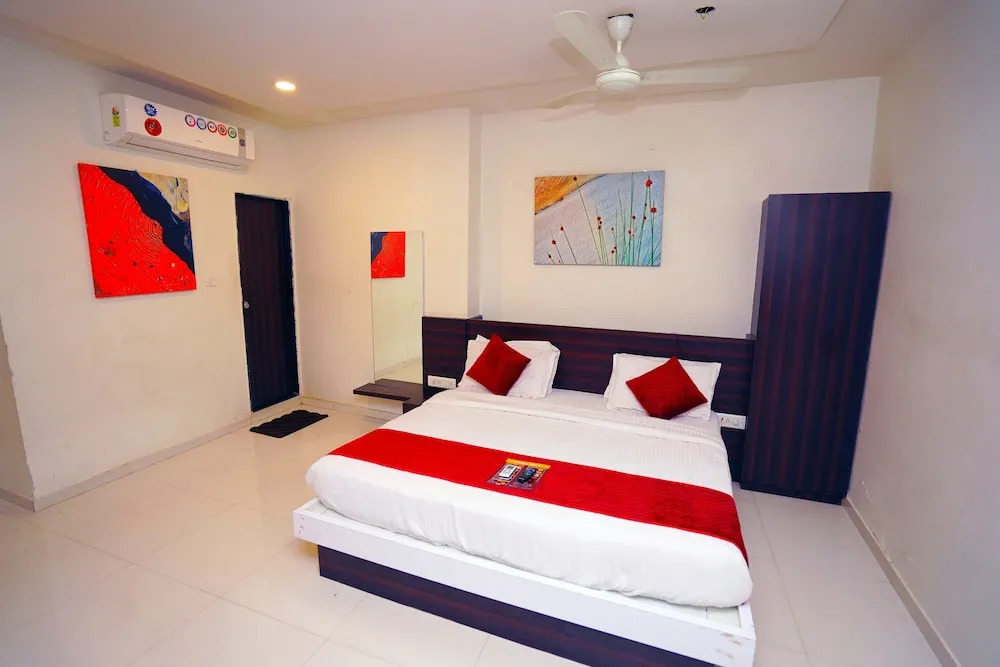 FabHotel SK - Nr Rajkot Municipal Corporation, Central Zone 120M