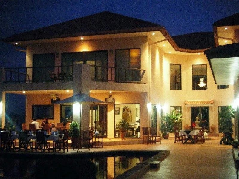 Mukdahan Manor B&B
