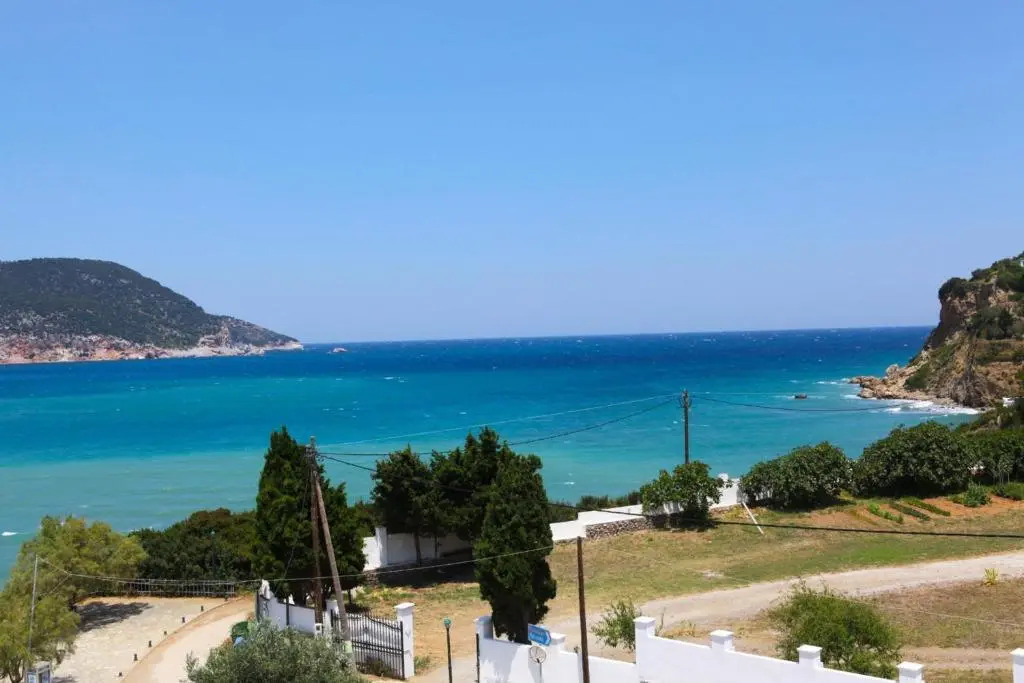 Pleoussa Studio and Apartments