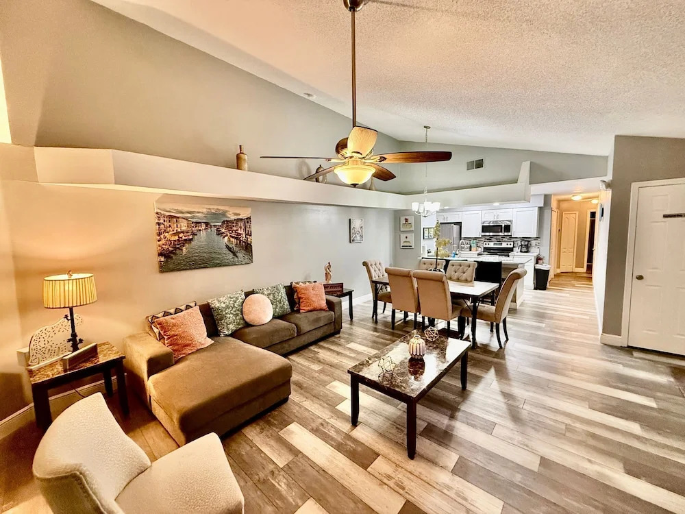 Grand Laguna 3BR Penthouse Near Disney Parks