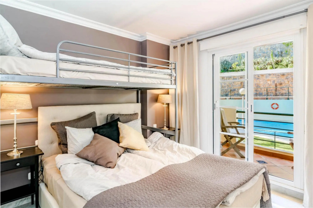 SAT1 - Cozy and Comfortable Vacation Apartment