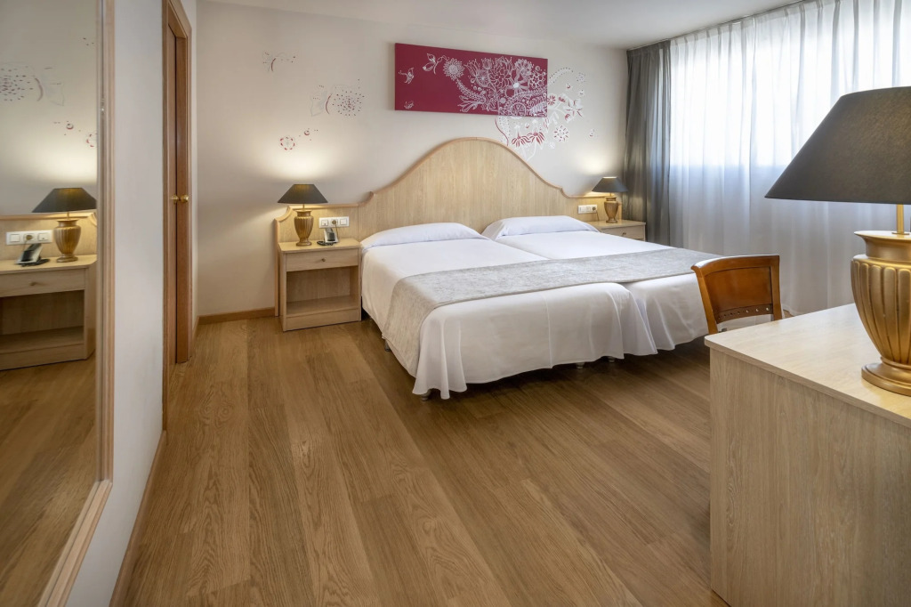 Mònica Hotel