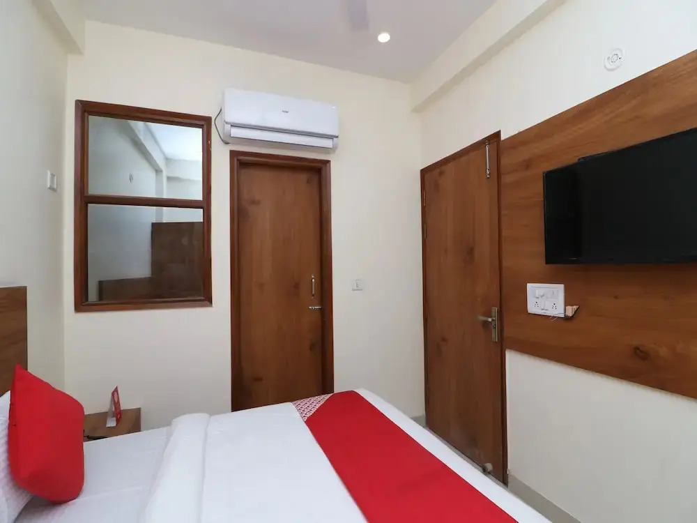 OYO 29181 Delight Deluxe
