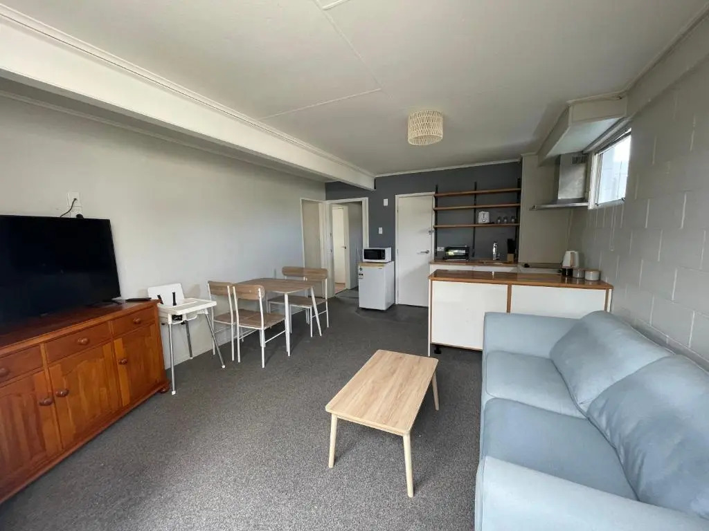 Private 2 bedrooms suite with free parking