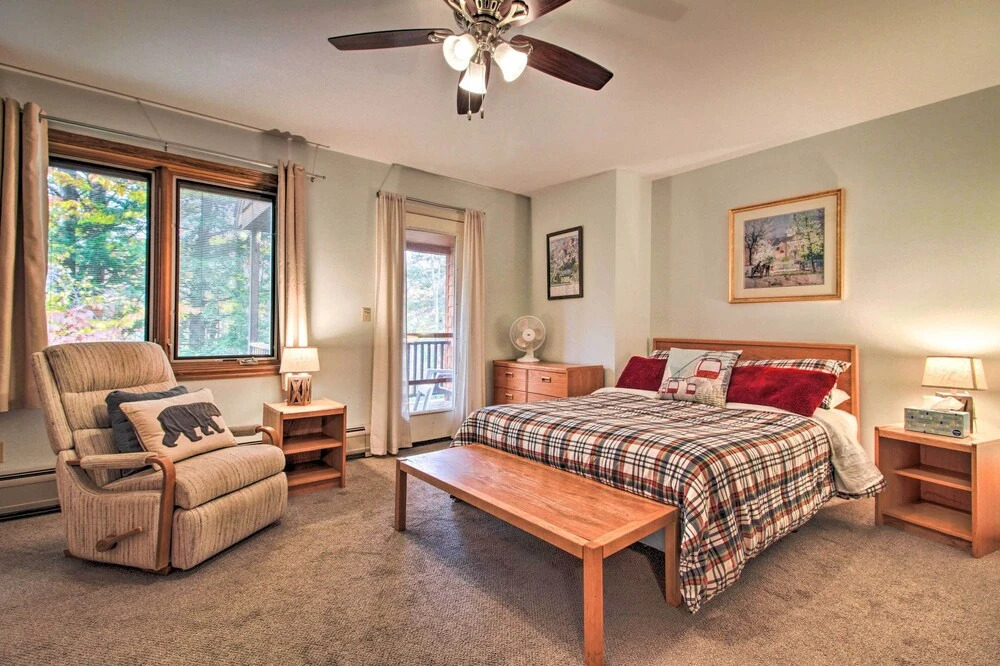 2-story Townhouse - 1 Mi to Killington Ski Area!