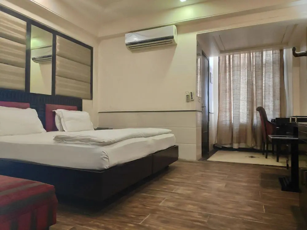 Aadhar Hotel