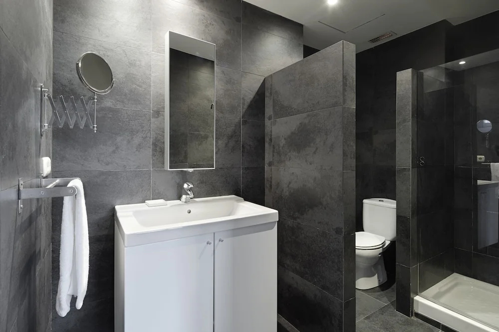 Araba Parkea Apartment by FeelFree Rentals
