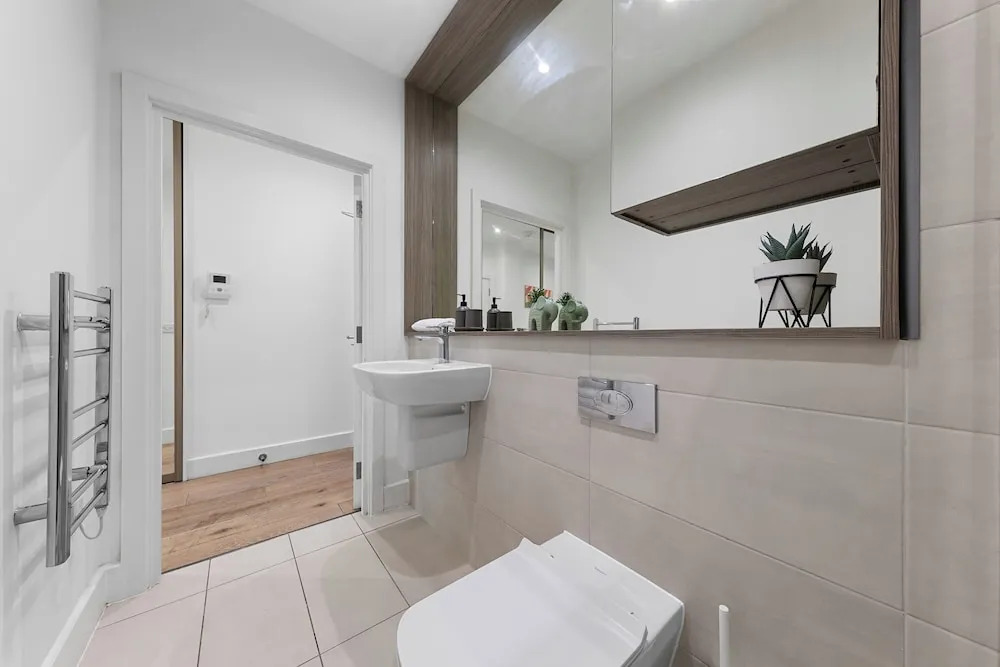 Hayes Haven - Charming 1 Bedroom Apartment