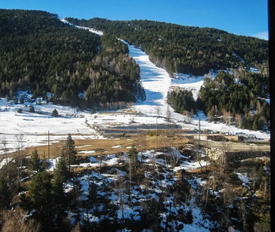 Apartment With 3 Bedrooms in El Tarter, With Wonderful Mountain View a