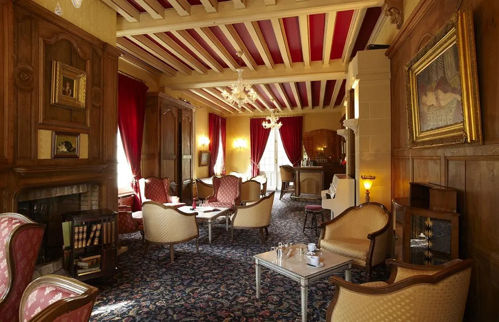 LA FOLIE