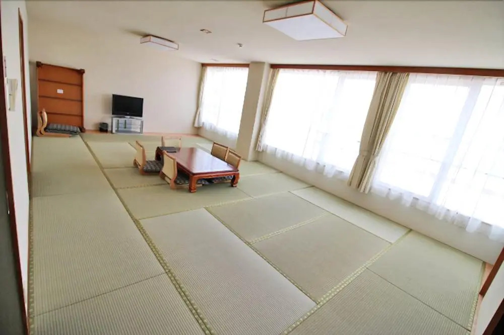 Lakeside Hot Spring Hotel Kunibiki