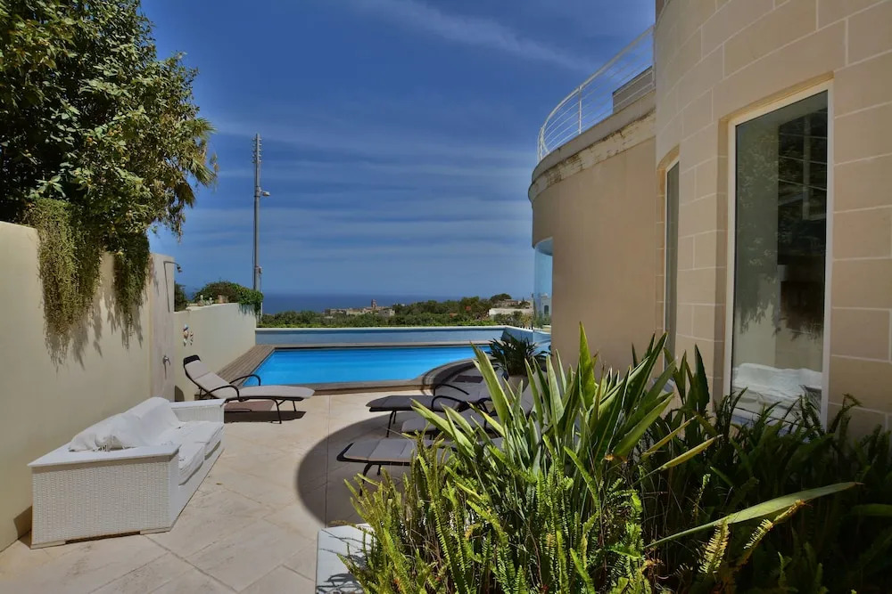 Super 3 Bedroom Villa With Amazing Ocean Views